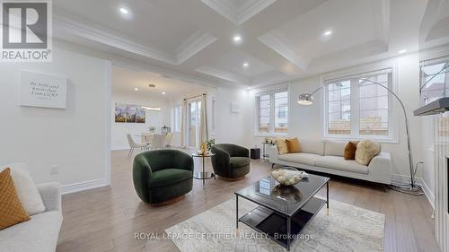 29 Frost Street, Brampton, ON - Indoor Photo Showing Living Room