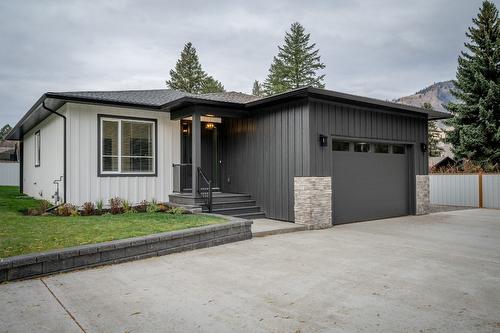2244 Valleyview Drive  Kamloops, BC V2C 4C7