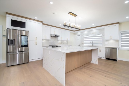 1579 Kenmore Rd, Saanich, BC 