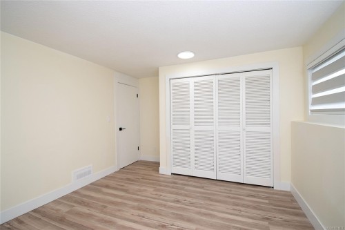 1579 Kenmore Rd, Saanich, BC 