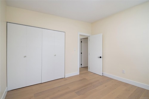 1579 Kenmore Rd, Saanich, BC 