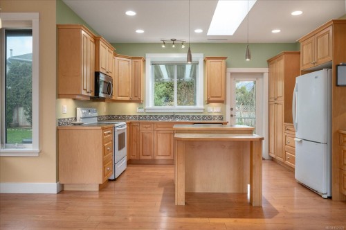 310 Holland Creek Pl, Ladysmith, BC 