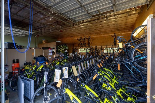 9775 West Saanich Rd, North Saanich, BC 