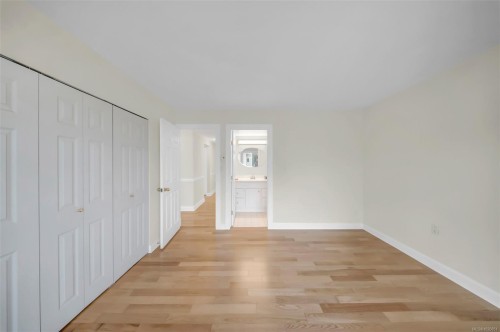 405-420 Linden Ave, Victoria, BC - Indoor Photo Showing Other Room