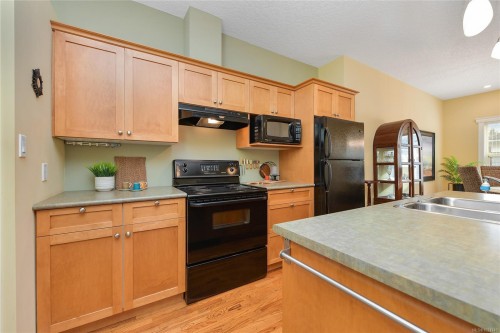 1-1515 Camosun St, Victoria, BC 