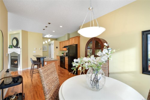 1-1515 Camosun St, Victoria, BC 