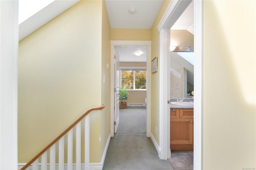 1-1515 Camosun St, Victoria, BC 