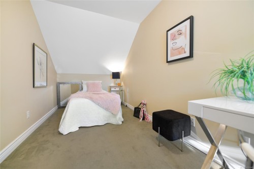 1-1515 Camosun St, Victoria, BC 