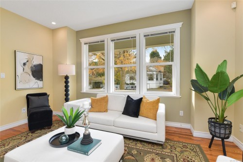 1-1515 Camosun St, Victoria, BC 