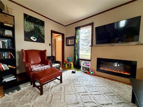 43 Second Ave, Teulon, MB 