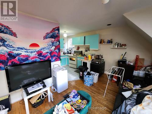 50 Dundonald Street, Toronto, ON - Indoor Photo Showing Other Room