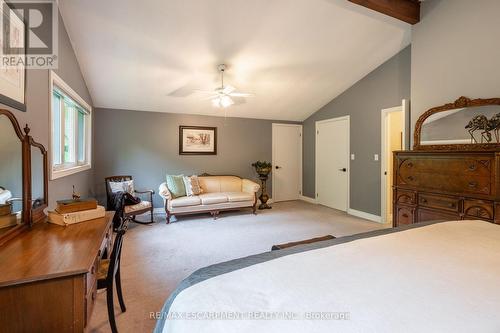 7575 Milburough Line, Milton, ON - Indoor Photo Showing Bedroom