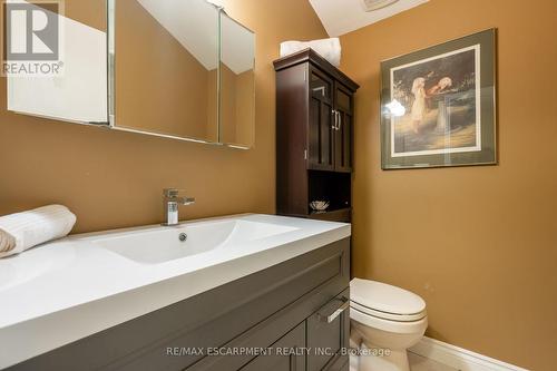 7575 Milburough Line, Milton, ON - Indoor Photo Showing Bathroom