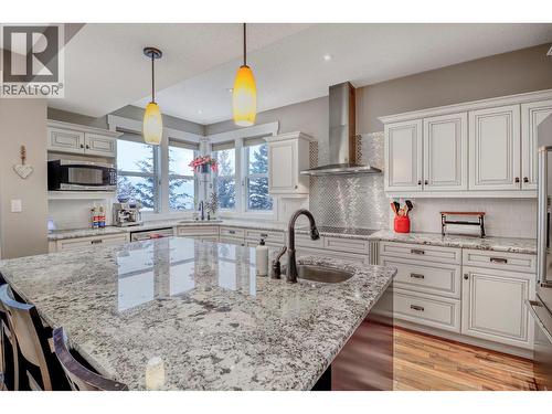 1509 Mount Royal Ridge, Cranbrook, BC - Indoor Photo Showing Kitchen With Upgraded Kitchen