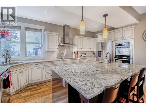 1509 Mount Royal Ridge, Cranbrook, BC - Indoor Photo Showing Kitchen With Upgraded Kitchen