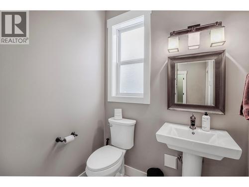 1509 Mount Royal Ridge, Cranbrook, BC - Indoor Photo Showing Bathroom