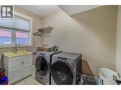 1509 Mount Royal Ridge, Cranbrook, BC - Indoor Photo Showing Laundry Room