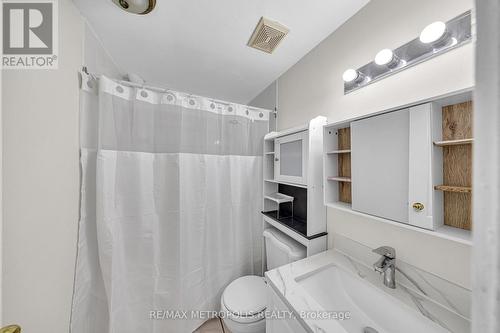 Main - 501 Daralea Heights, Mississauga, ON - Indoor Photo Showing Bathroom