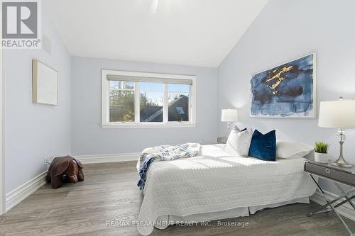 271 Oakhill Road, Mississauga, ON - Indoor Photo Showing Bedroom