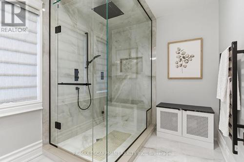 271 Oakhill Road, Mississauga, ON - Indoor Photo Showing Bathroom