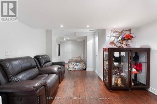 7 - 460 Woodmount Drive, Oshawa, ON - Indoor Photo Showing Living Room
