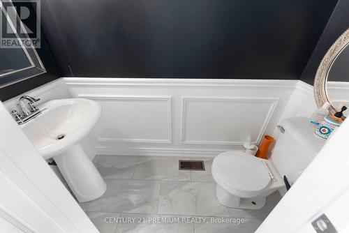 7 - 460 Woodmount Drive, Oshawa, ON - Indoor Photo Showing Bathroom