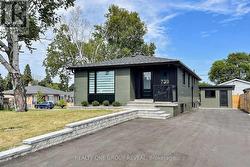 LOWER - 739 ANNLAND STREET  Pickering, ON L1W 1B5