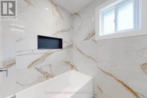 Upper - 739 Annland Street, Pickering, ON - Indoor Photo Showing Bathroom