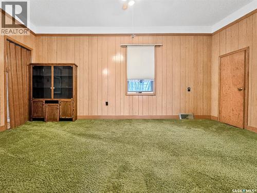 152 & 162 3Rd Avenue W, Central Butte, SK - Indoor Photo Showing Other Room
