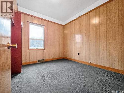 152 & 162 3Rd Avenue W, Central Butte, SK - Indoor Photo Showing Other Room
