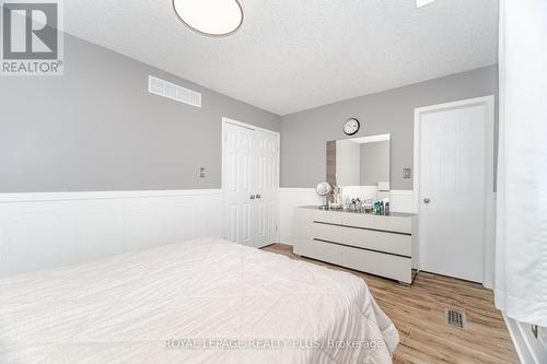 35 Jerry Drive, Cambridge, ON - Indoor Photo Showing Bedroom