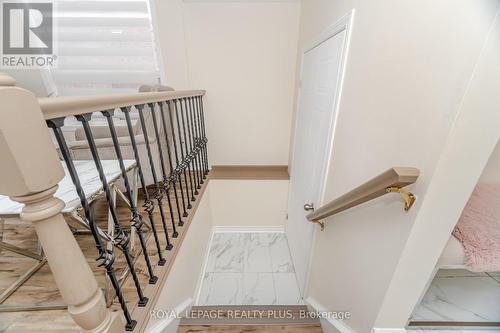 35 Jerry Drive, Cambridge, ON - Indoor Photo Showing Other Room