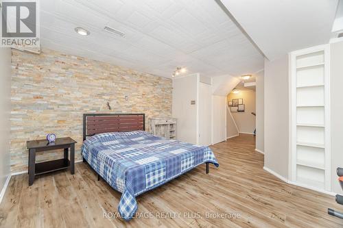 35 Jerry Drive, Cambridge, ON - Indoor Photo Showing Bedroom
