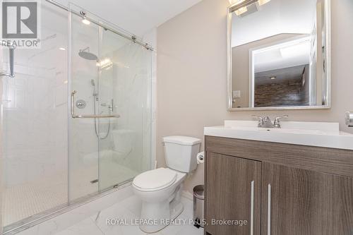 35 Jerry Drive, Cambridge, ON - Indoor Photo Showing Bathroom