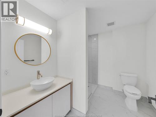 7337 Meo Boulevard Unit# 415, Lasalle, ON - Indoor Photo Showing Bathroom