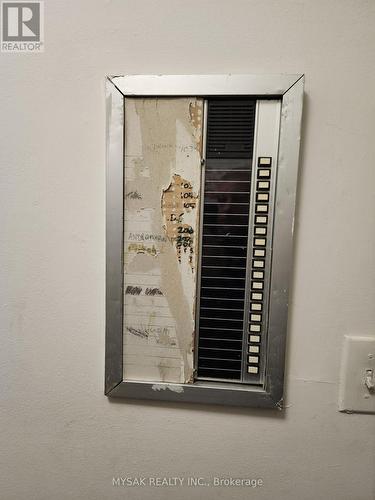 52 Dundonald Street, Toronto, ON - 