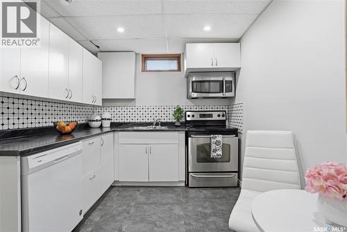 1804 Wilson Crescent, Saskatoon, SK - Indoor Photo Showing Kitchen