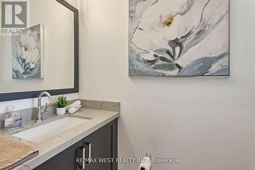 18 Windy Ridge Drive, Toronto, ON - Indoor Photo Showing Bathroom