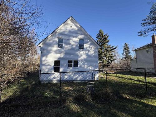 19 Ash Road, Thorburn, NS 