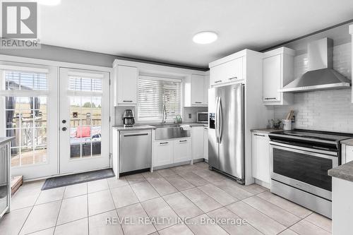 Stunning Kitchen - 1578 Sturgeon Road, Kawartha Lakes (Verulam), ON - Indoor Photo Showing Kitchen