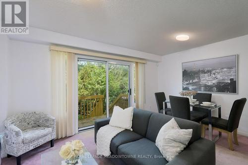 15 - 1285 Bristol Road W, Mississauga, ON - Indoor Photo Showing Living Room