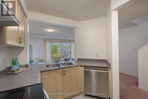15 - 1285 Bristol Road W, Mississauga, ON - Indoor Photo Showing Kitchen With Double Sink