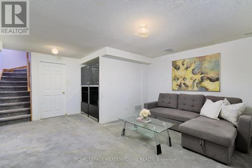 15 - 1285 Bristol Road W, Mississauga, ON - Indoor Photo Showing Living Room