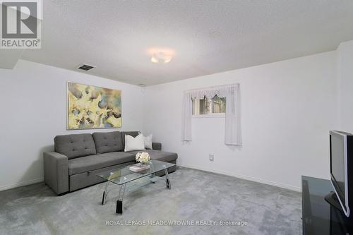 15 - 1285 Bristol Road W, Mississauga, ON - Indoor Photo Showing Living Room