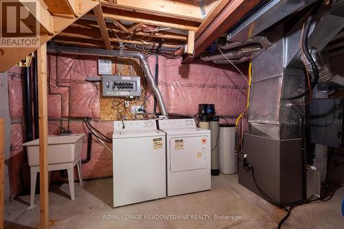 15 - 1285 Bristol Road W, Mississauga, ON - Indoor Photo Showing Laundry Room