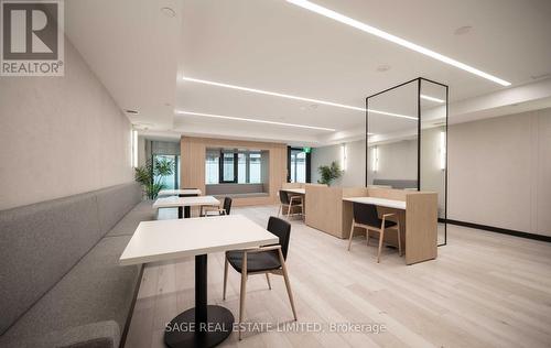 330 - 215 Lakeshore Road W, Mississauga, ON - Indoor Photo Showing Other Room