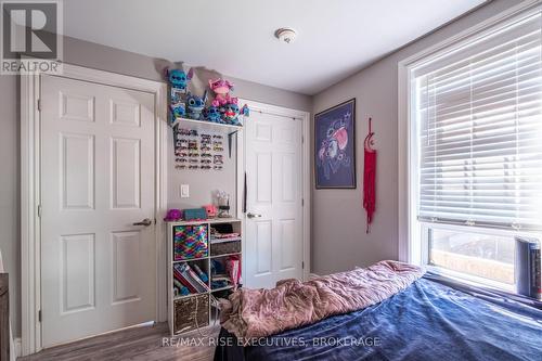 120 Yonge Street, Kingston (Central City West), ON - Indoor Photo Showing Bedroom