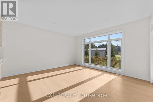 6875 Heathwoods Avenue, London South (South V), ON - Indoor Photo Showing Other Room