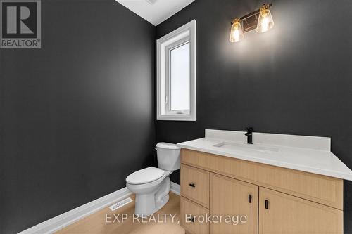 6875 Heathwoods Avenue, London South (South V), ON - Indoor Photo Showing Bathroom