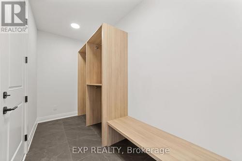 6875 Heathwoods Avenue, London South (South V), ON - Indoor Photo Showing Other Room